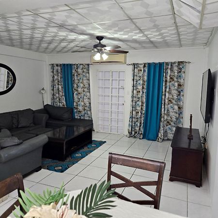 3 Bedroom Townhouse Diego Martin Exterior photo